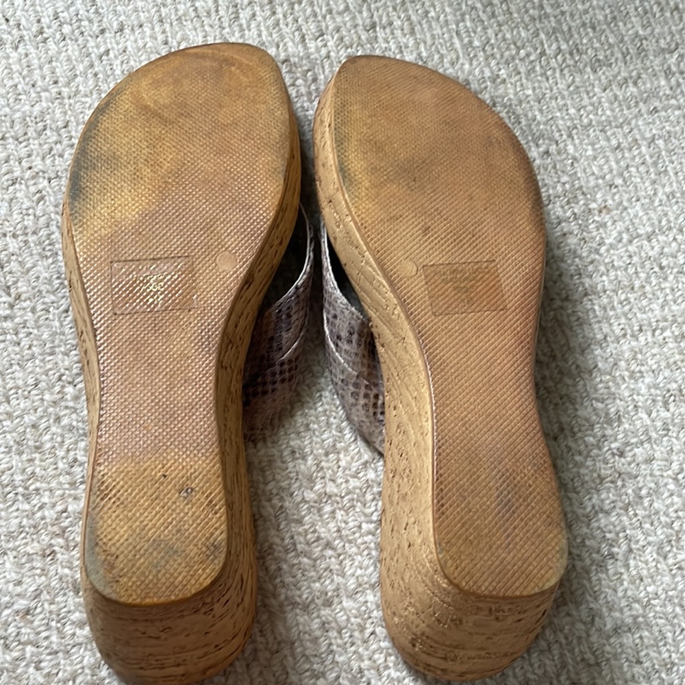 Sandals - Picture 5 of 5